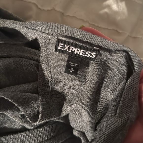 Express Sweater - Picture 3 of 3